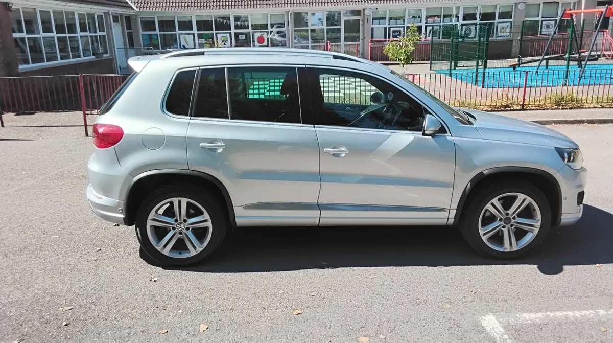 VOLKSWAGON TIGUAN 2.0L..140 BHP..R-LINE - Image 2