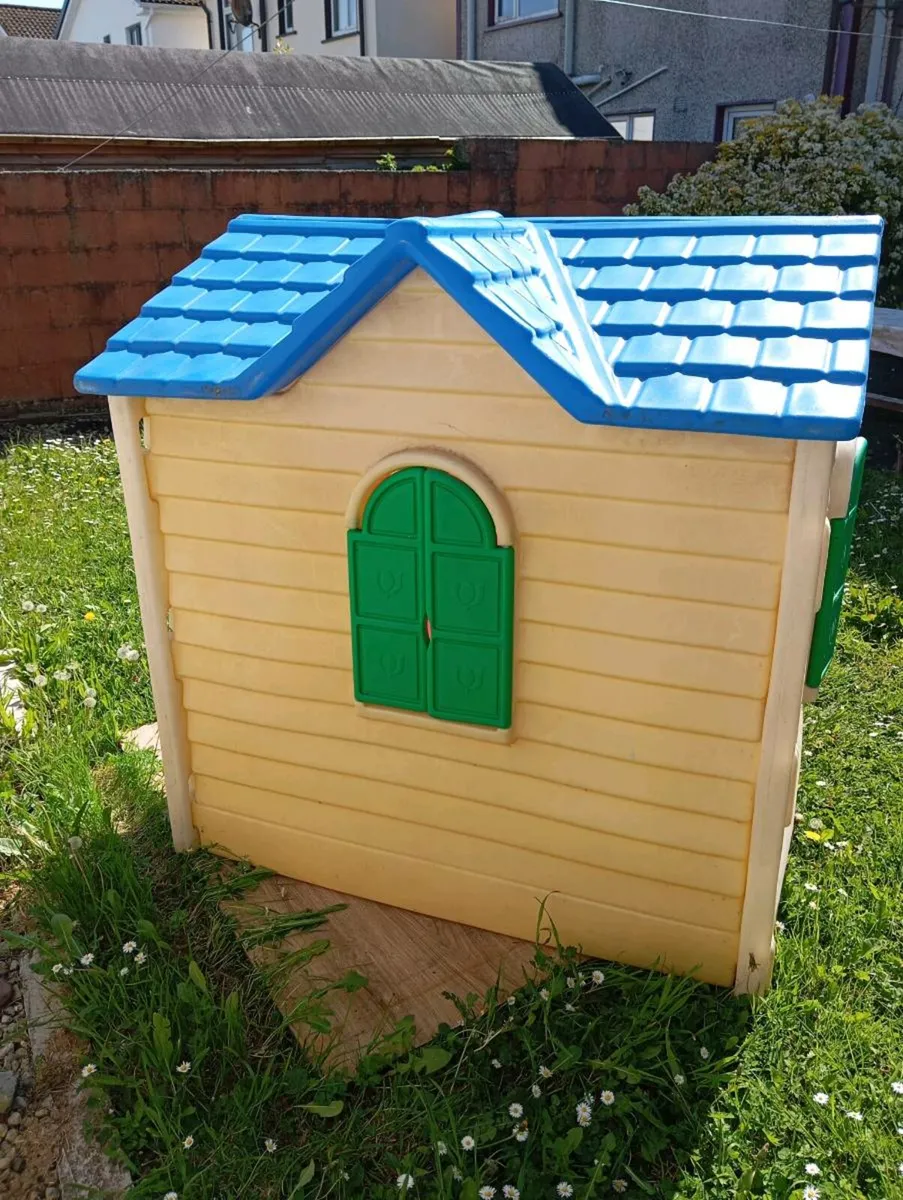 Playground house - Image 1