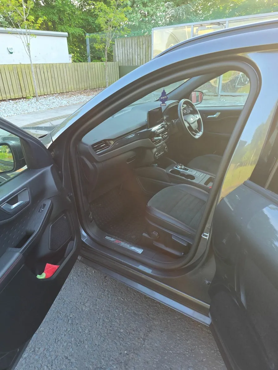 Ford Kuga 2021 - Image 2