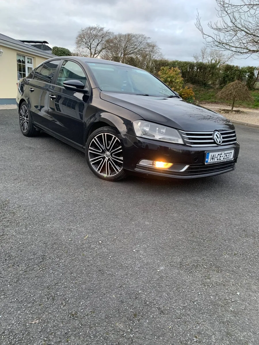 Volkswagen Passat 2014 - Image 1