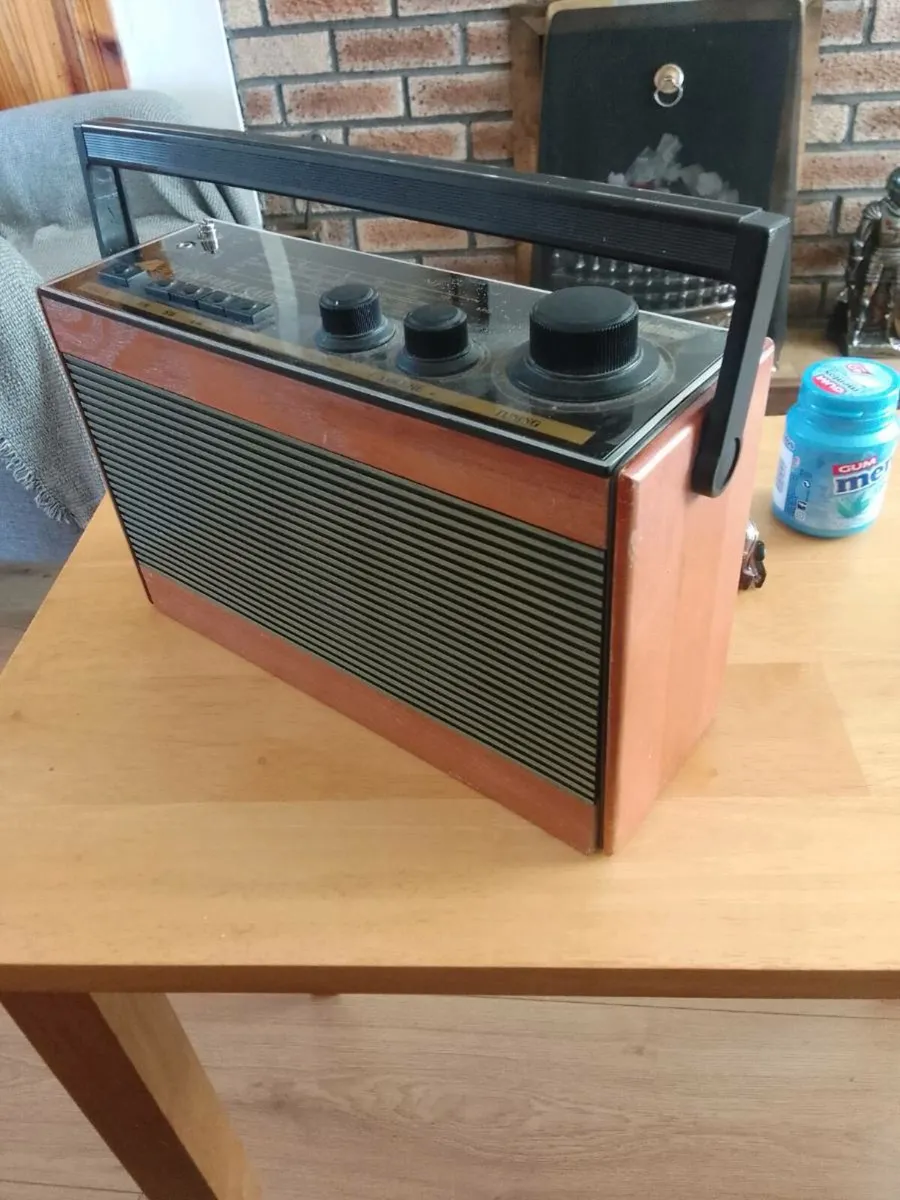 Radio - Image 1