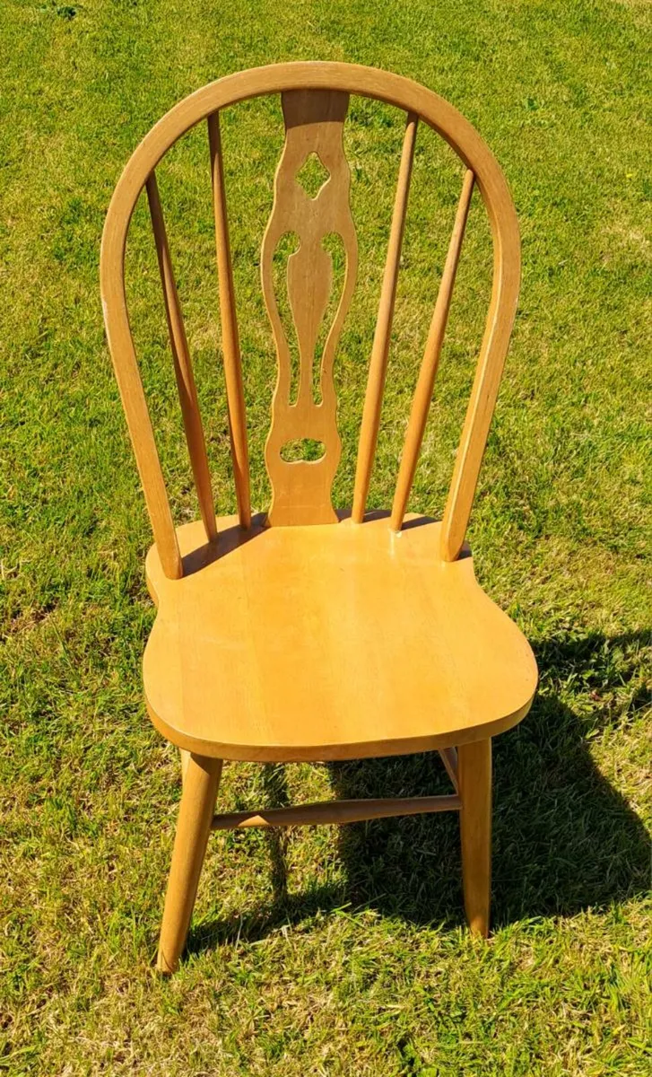 Table, Kitchen & 4 chairs - Image 3