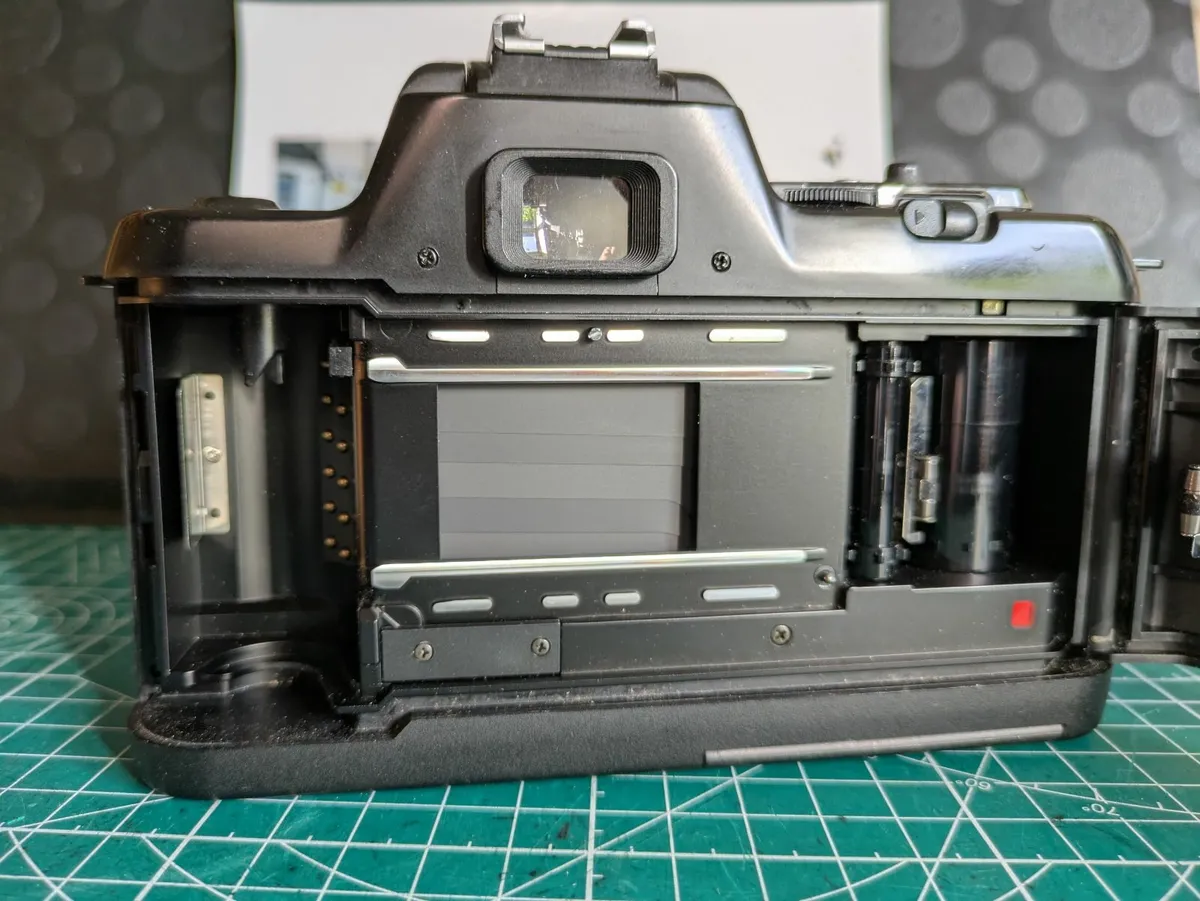 Nikon F 401S - body only - Image 2