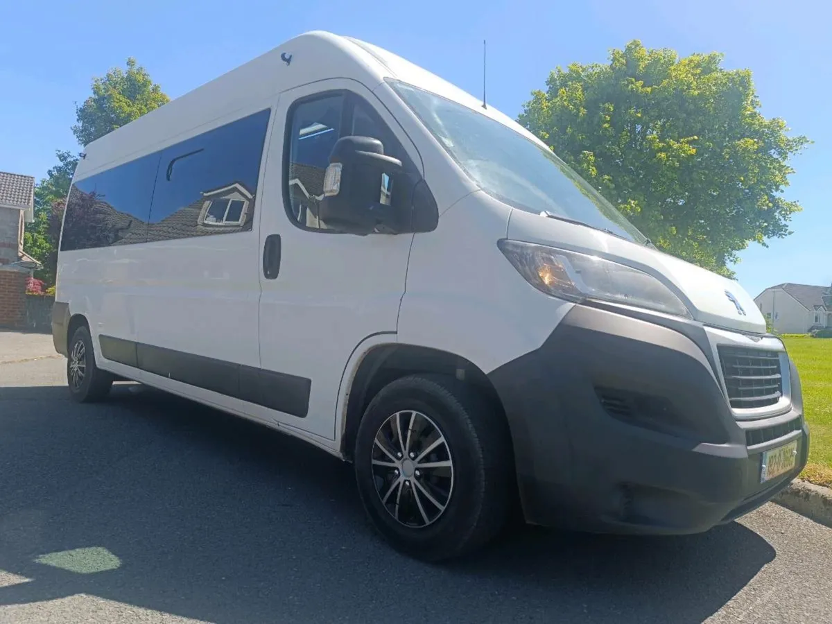 Peugeot boxer 17 seats 2019 Immaculate condit - Image 1