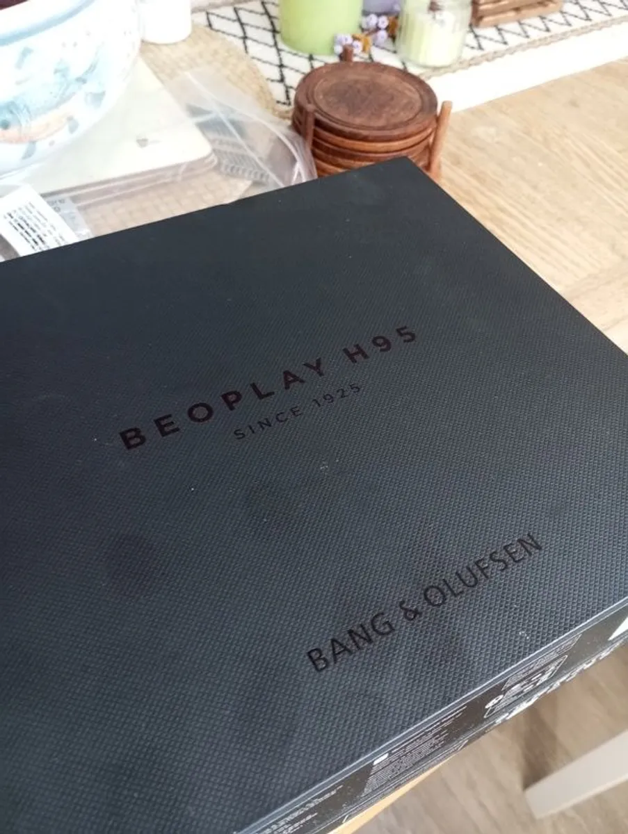 New Bang and Olufsen  beoplay h95 headphones - Image 2