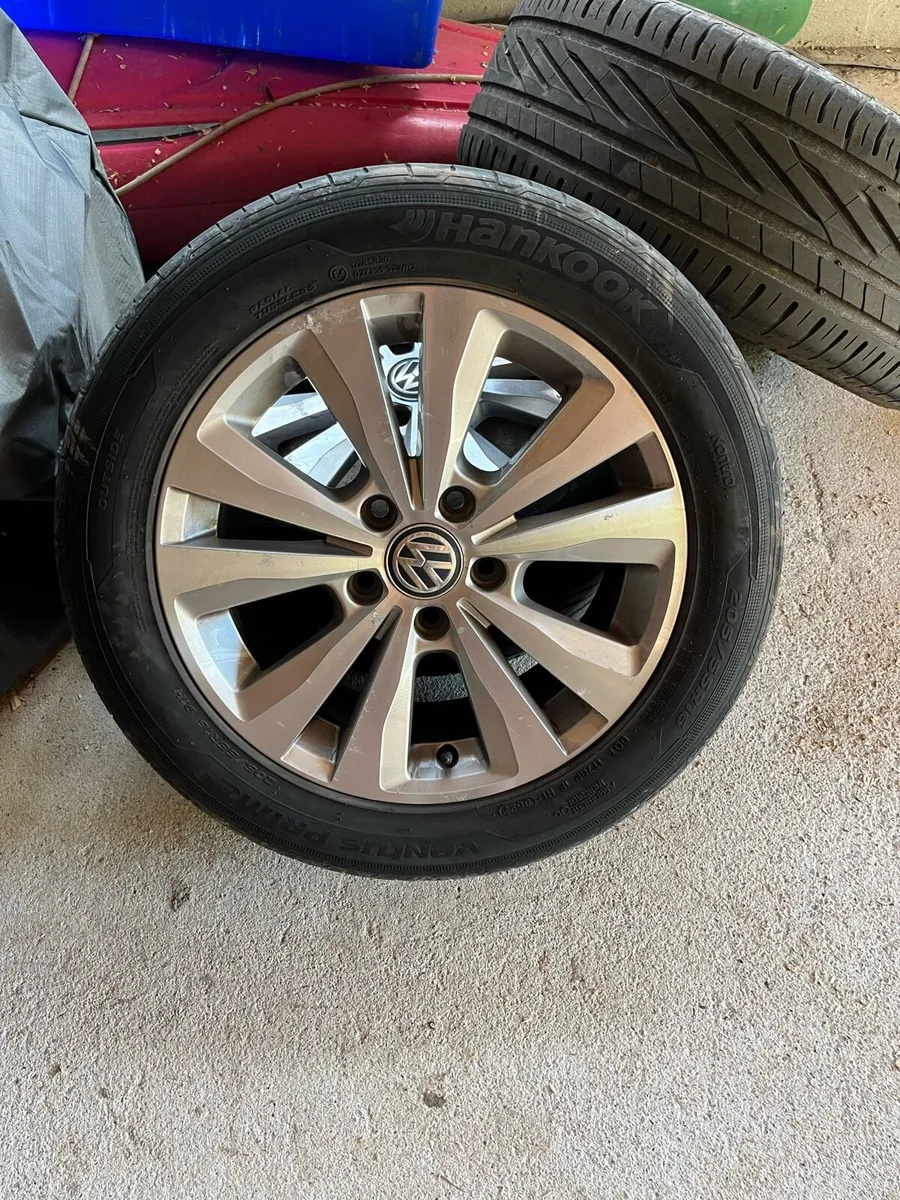 Genuine Volkswagen alloys and tyres 16” - Image 4