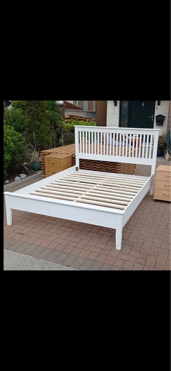 King size bed