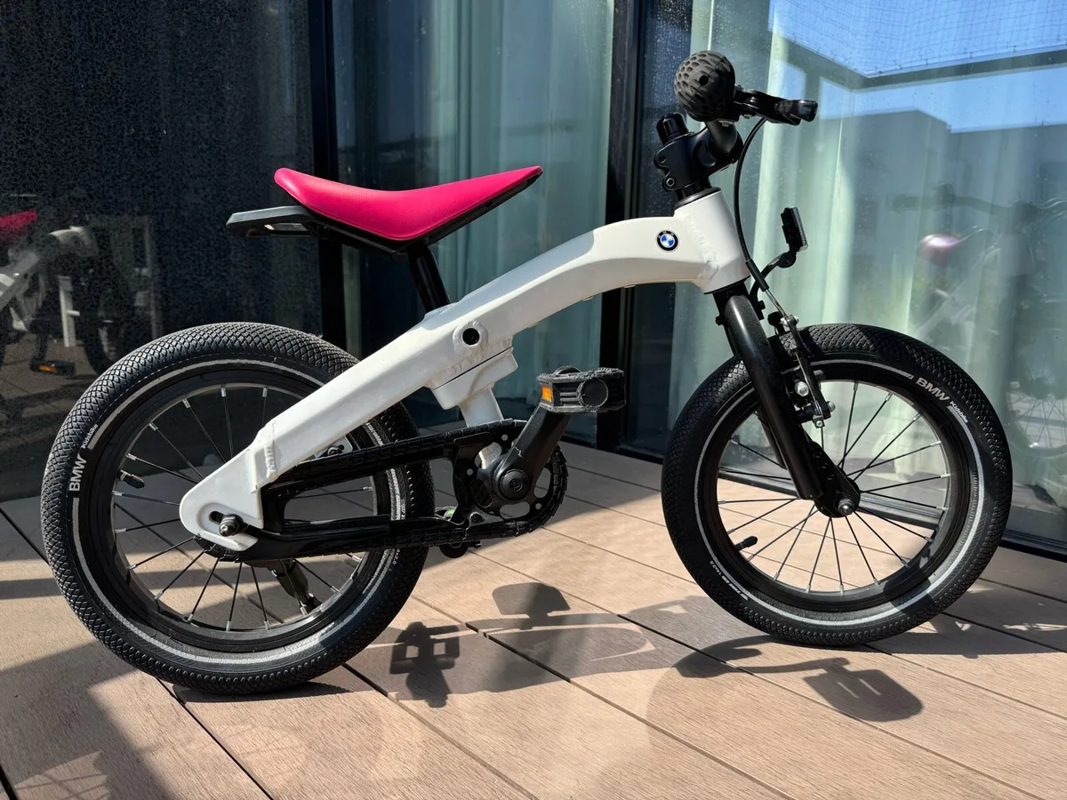 BMW Kidsbike balance bike 2 in 1 (3-6 Age) - Image 2