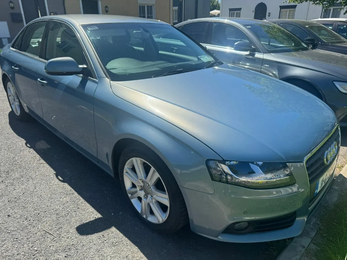 Audi A4 2011 New nct ,black leather, 6speed manual - Image 4