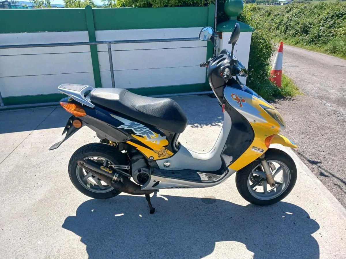 Scooter - Image 4