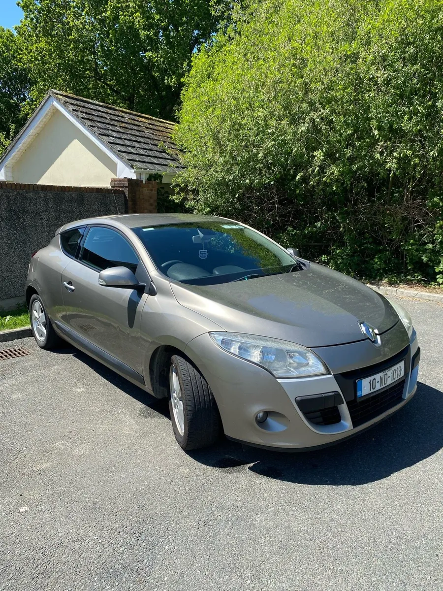 Renault Megane Coupe 2010 - Image 1