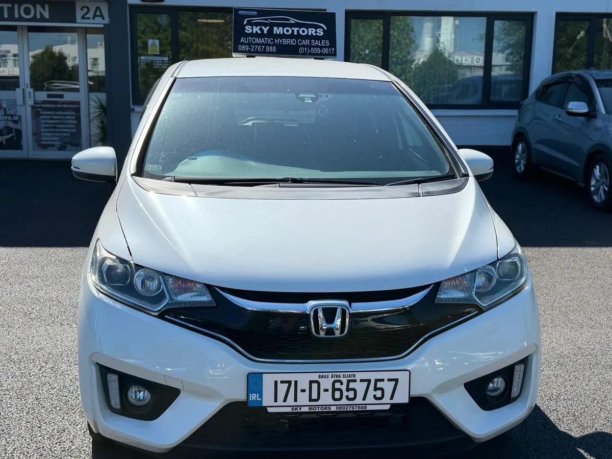 2017 Honda Jazz/Fit 1.5 Hybrid auto Top Specs - Image 2