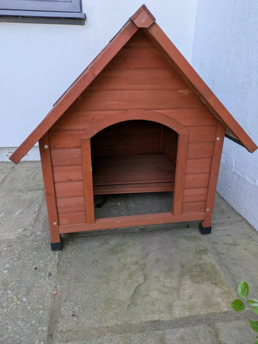 Dog kennel - Image 1