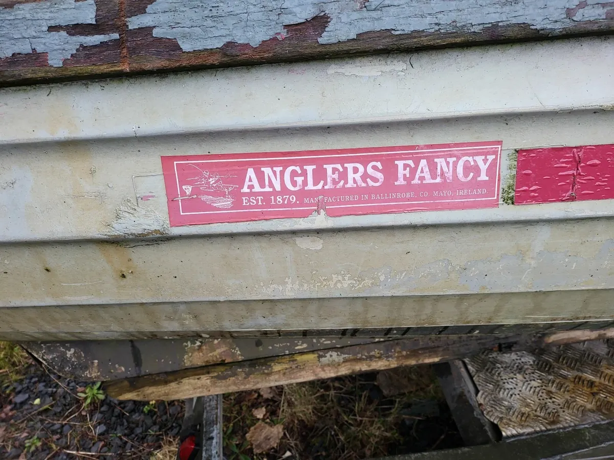 ANGLERS FANCY FIBERGLASS FISHING BOAT 19FT - Image 4