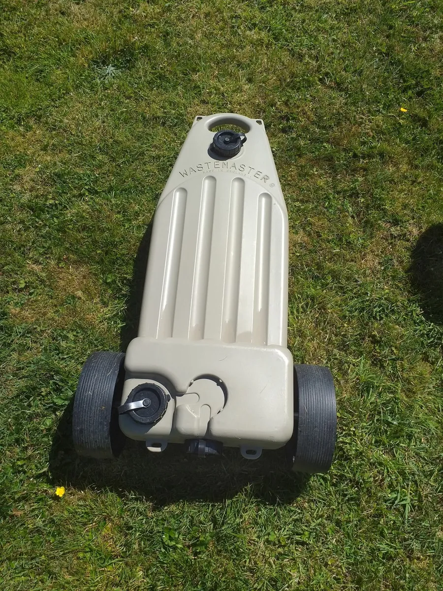 Water carriers for camping - Image 4