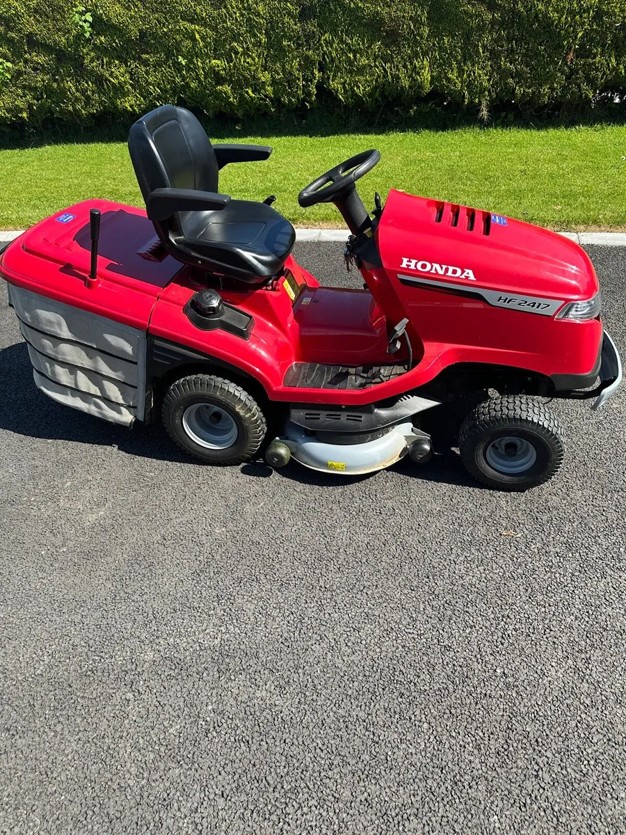Honda 2417 Ride On Mower - Image 3