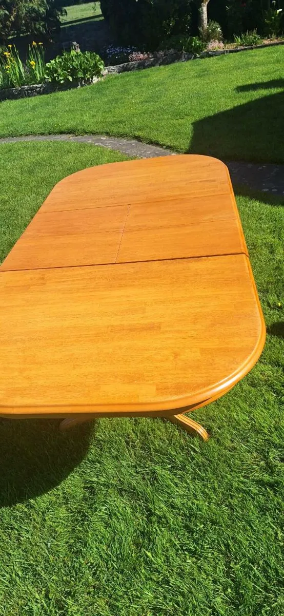 Extendabke Kitchen Table - Image 2