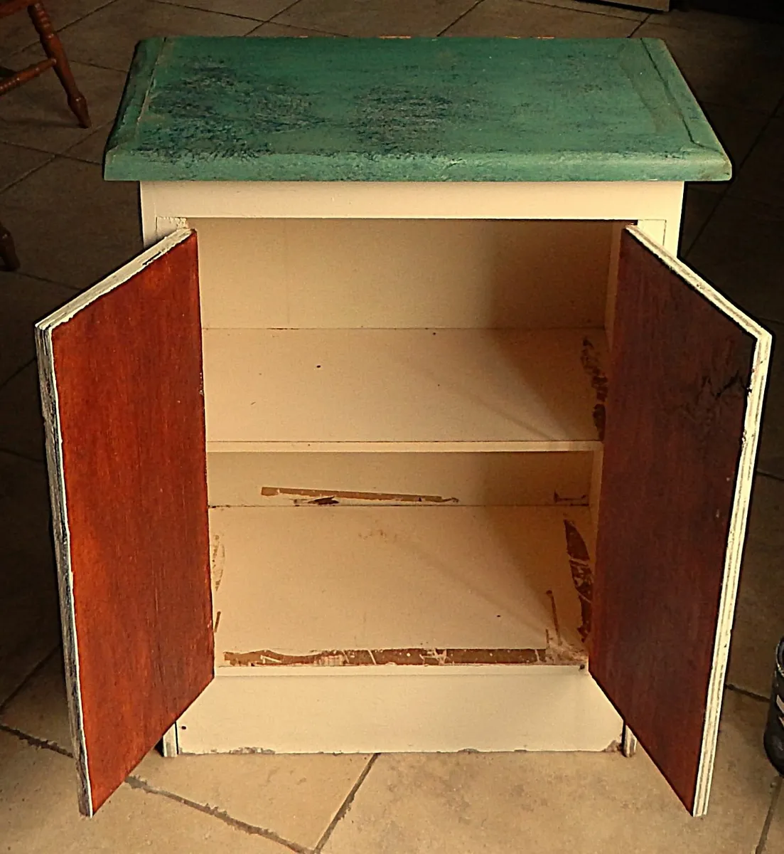 Vintage Traditional Farmhouse Cupboard - Image 4