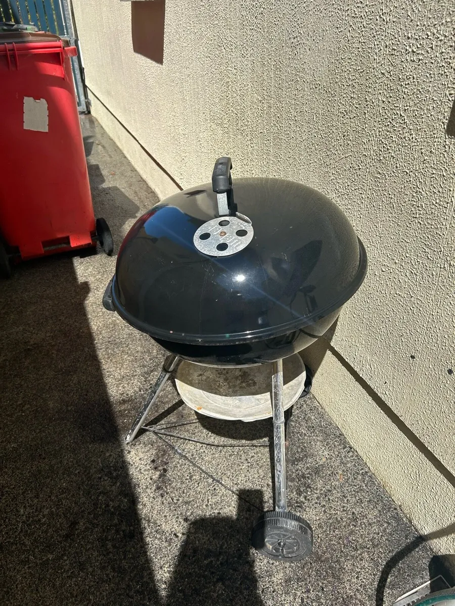 Weber Charcoal BBQ - Image 1