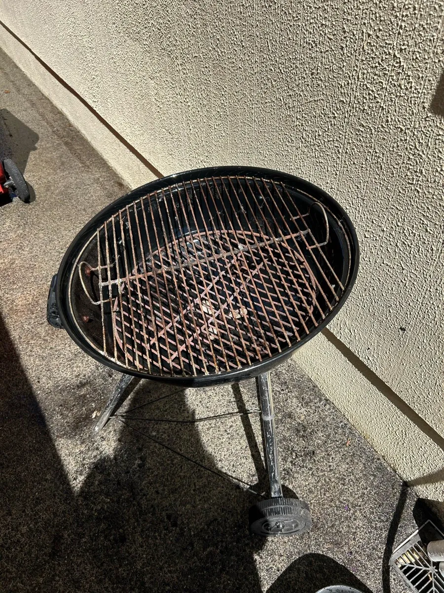 Weber Charcoal BBQ - Image 2