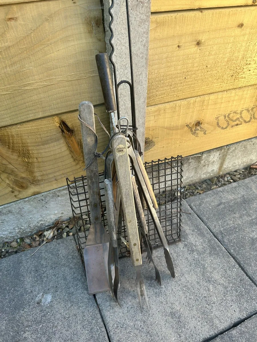 Weber Charcoal BBQ - Image 4