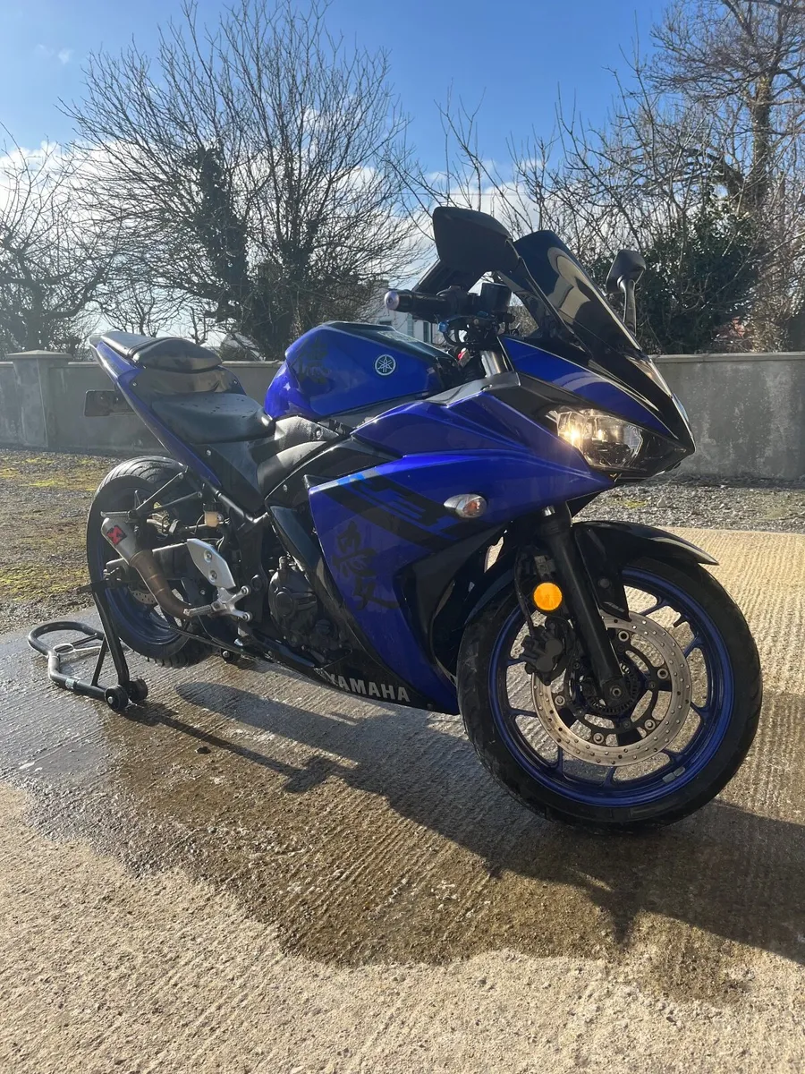 YAMAHA YZF R3 2019 - Image 1