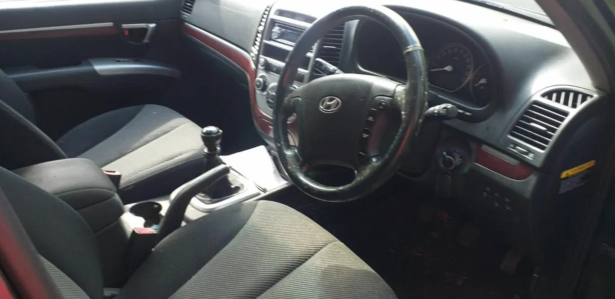 Hyundai Santa Fe 2007 - Image 3