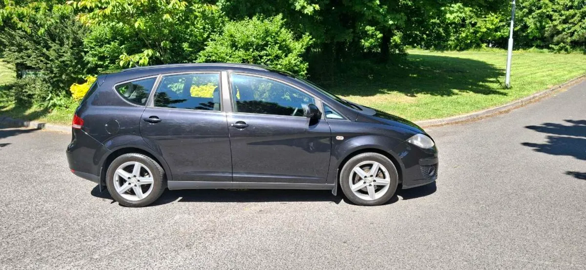 Seat Altea XL 1.6 tdi S.E low milage - Image 4