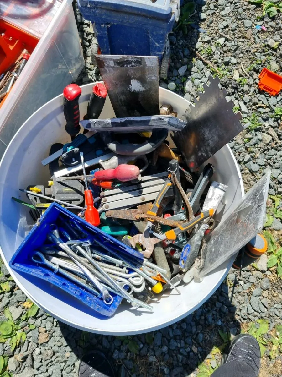 40L barrels full of hand tools - Image 3