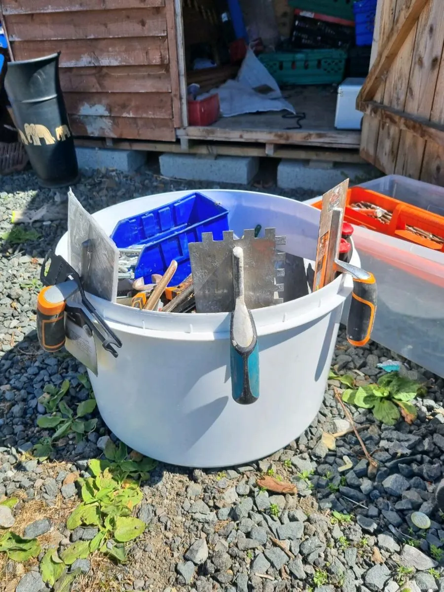 40L barrels full of hand tools - Image 4