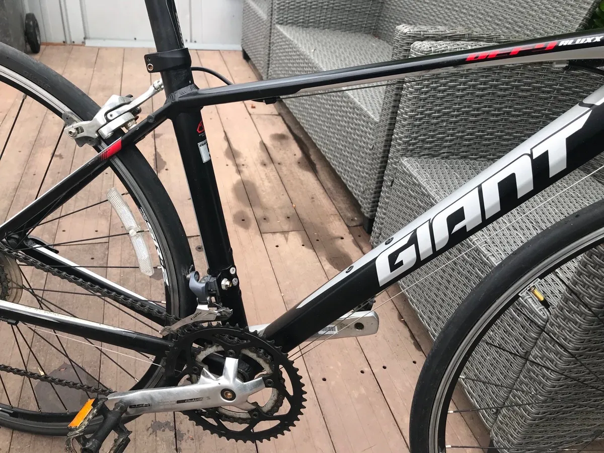Giant Defy Bike - Image 2