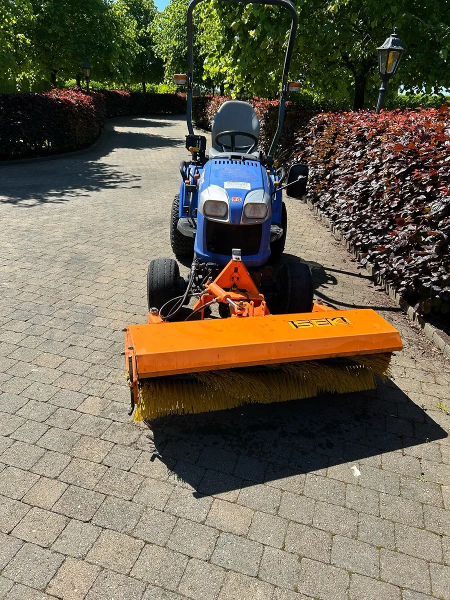 Iseki compact tractor complete with road sweeper a - Image 2