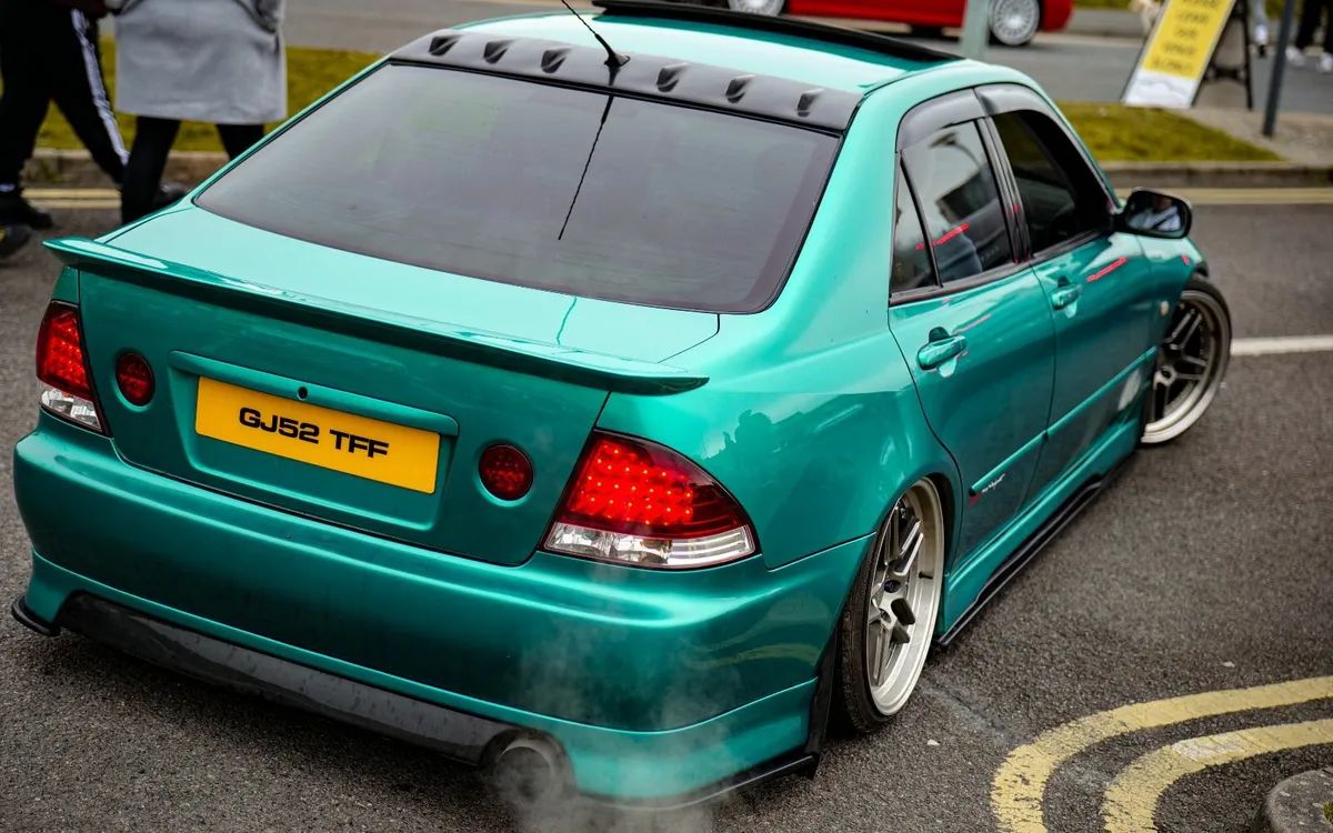 IS200 SPORT - Image 2