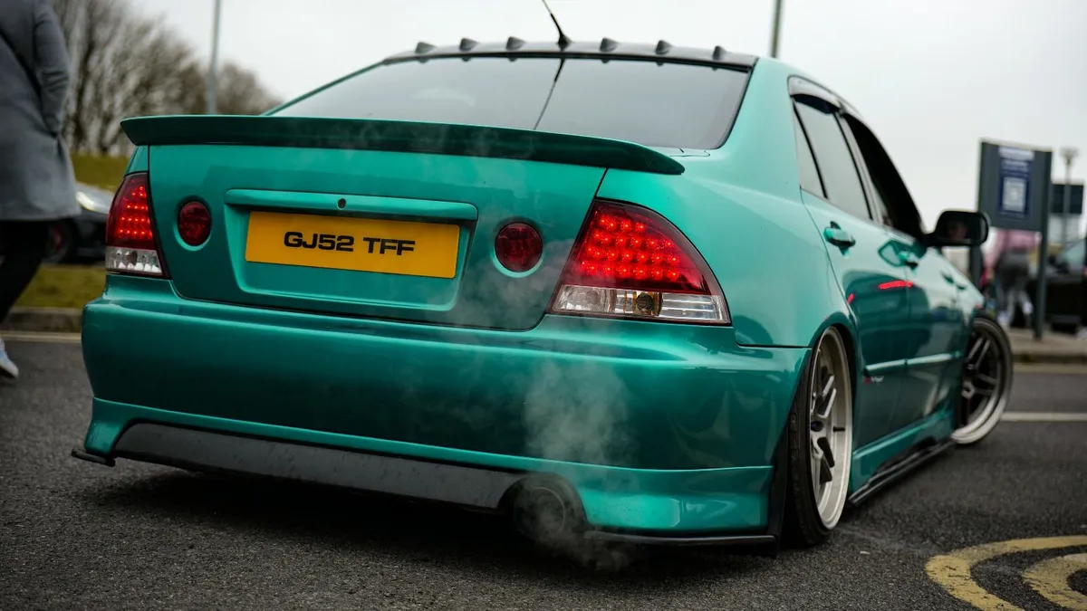 IS200 SPORT - Image 3