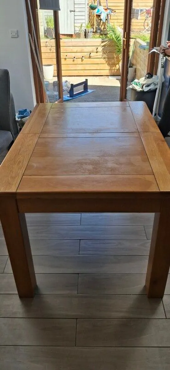 Solid wood kitchen extendable table - Image 1