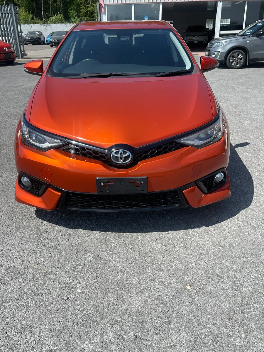 2016-1 Toyota Auris - Image 2