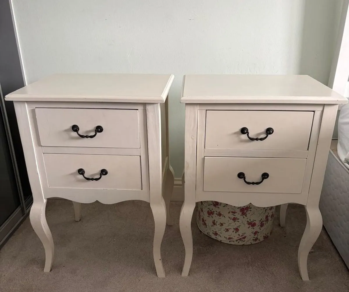Head Board & Lockers - Image 2