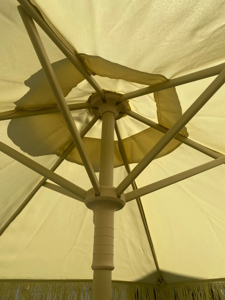 NEW SEALED Sturdy Sun Tilting Parasol - Image 4