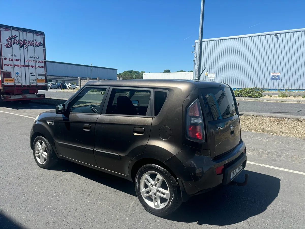 10 Kia soul Nct&Tax - Image 4