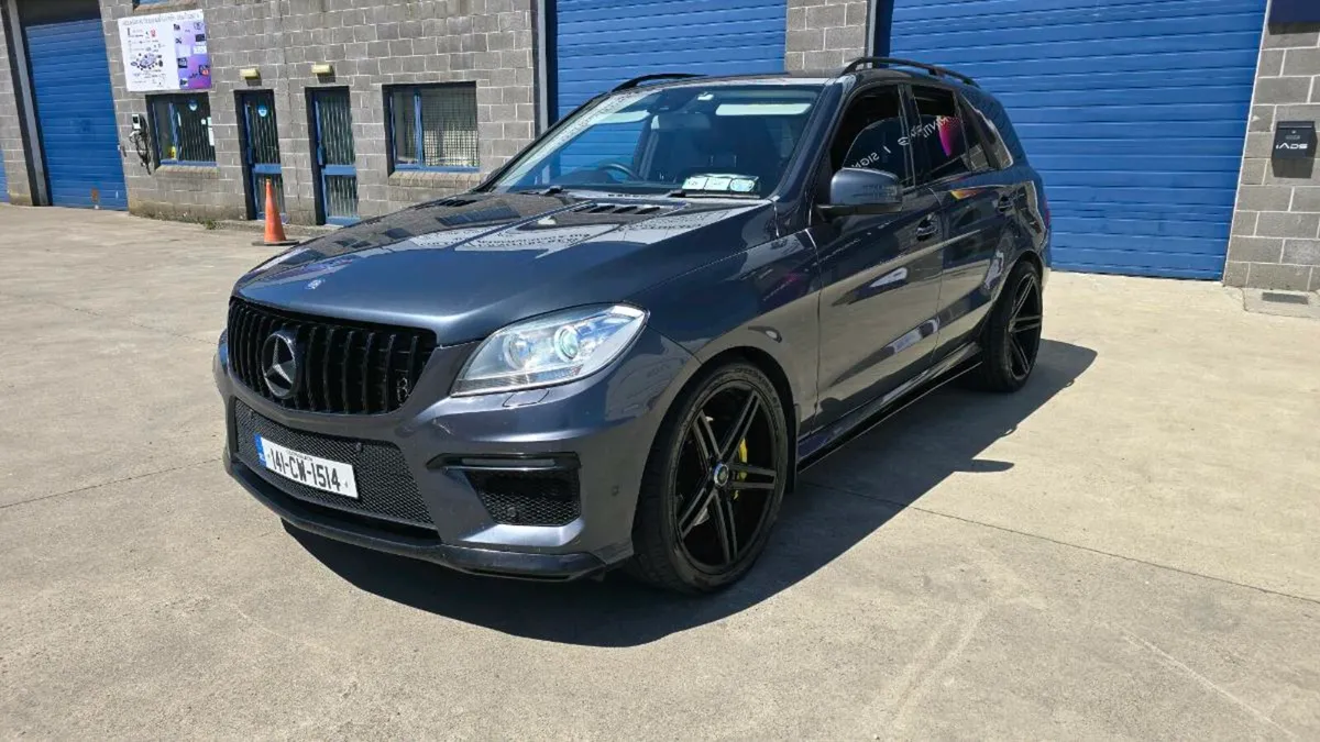 2014 Mercedes ML350 - Image 3