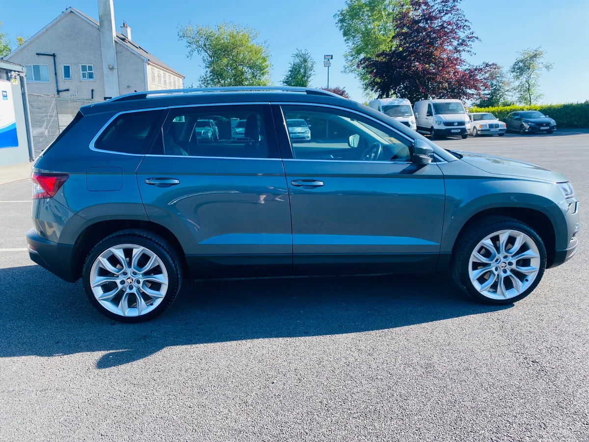 SKODA KAROQ STYLE 2.0 TDI 2021 (211) - Image 4