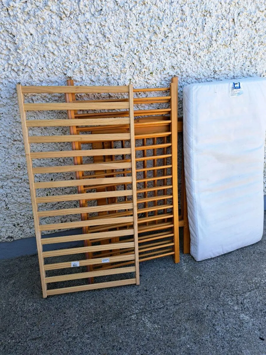 Cot - Image 1