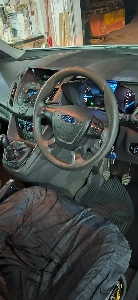 Ford Transit Connect - Image 4