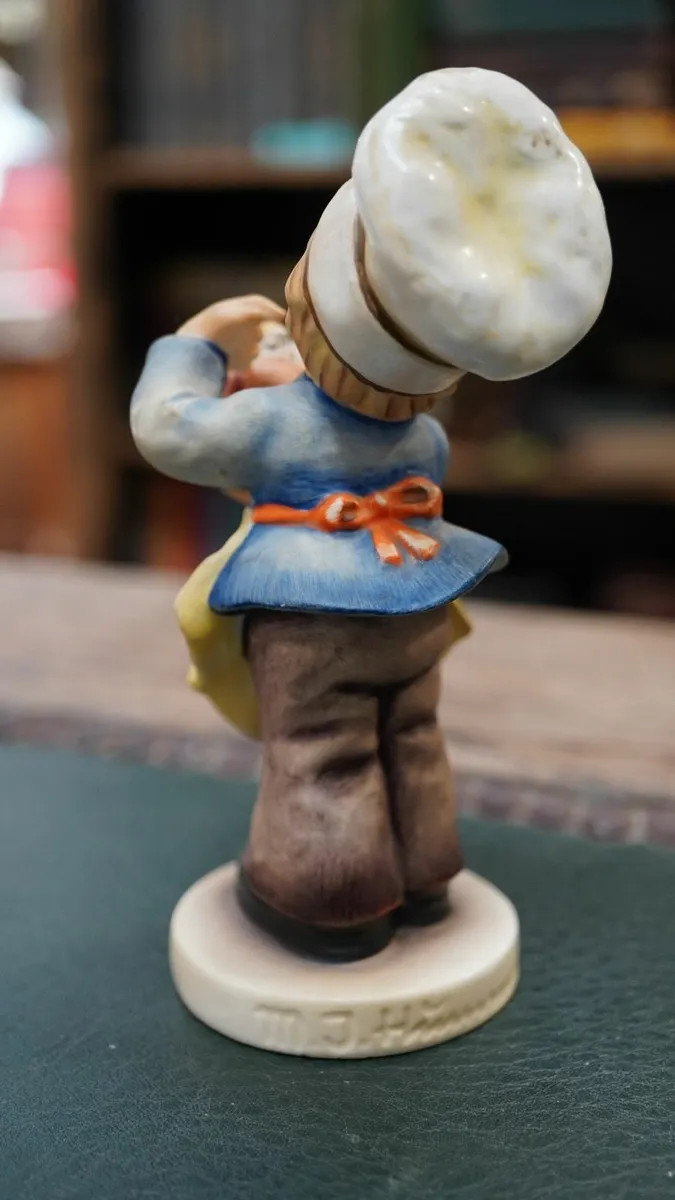 Goebel Hummel Figurine - Baker - Image 4