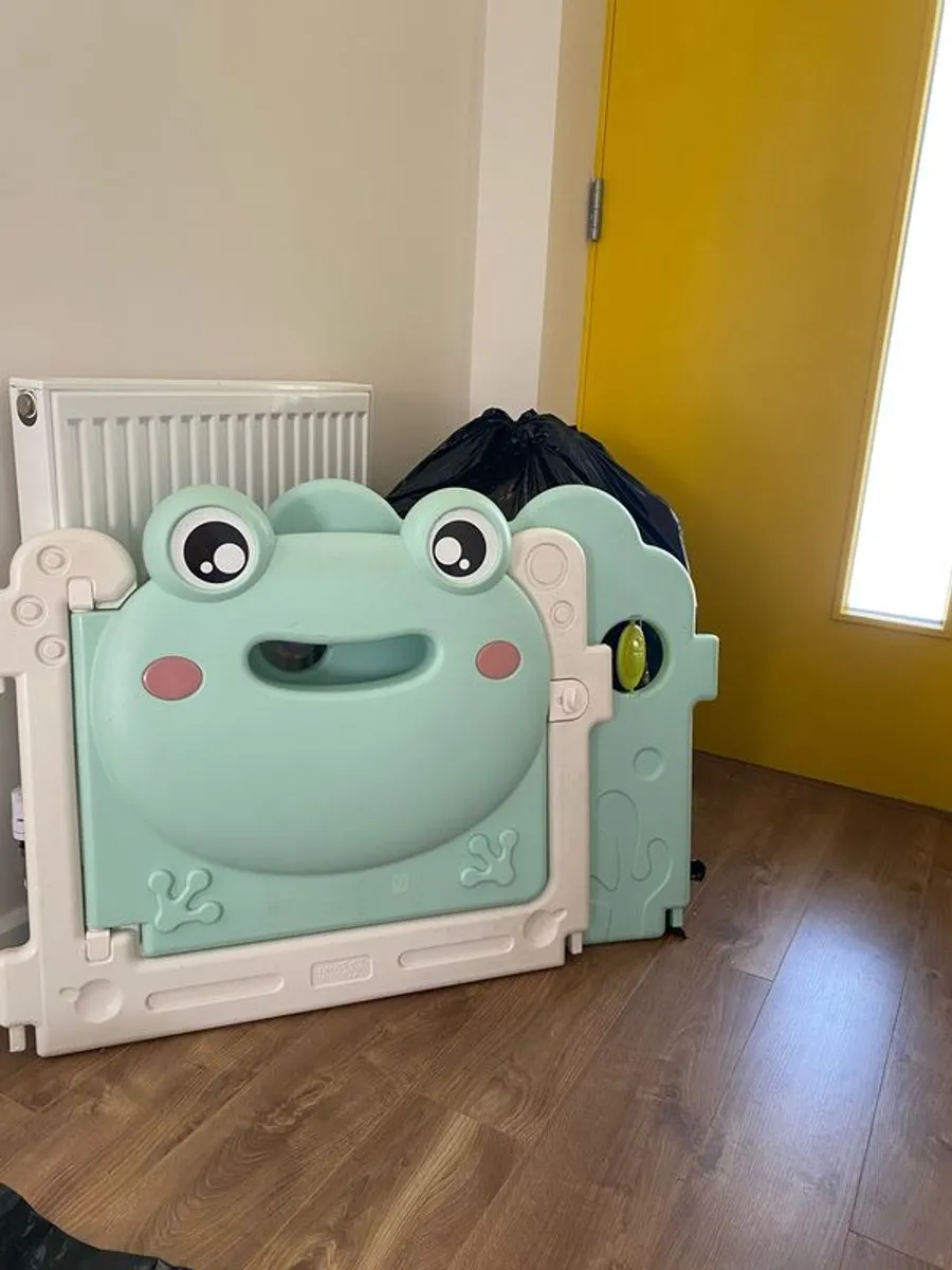 Large Playpen - Image 1
