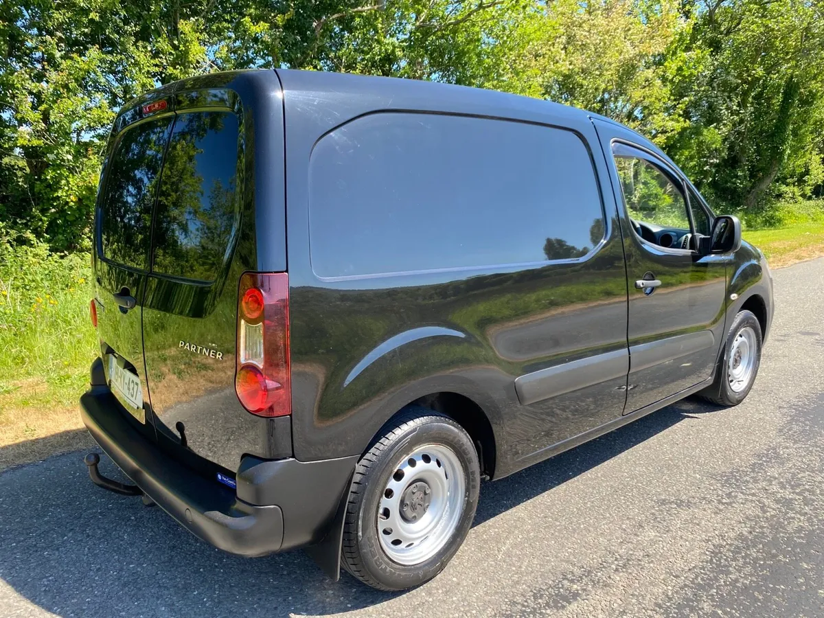 2019 PEUGEOT PARTNER NEW CVRT 4/26 1 OWNER - Image 4