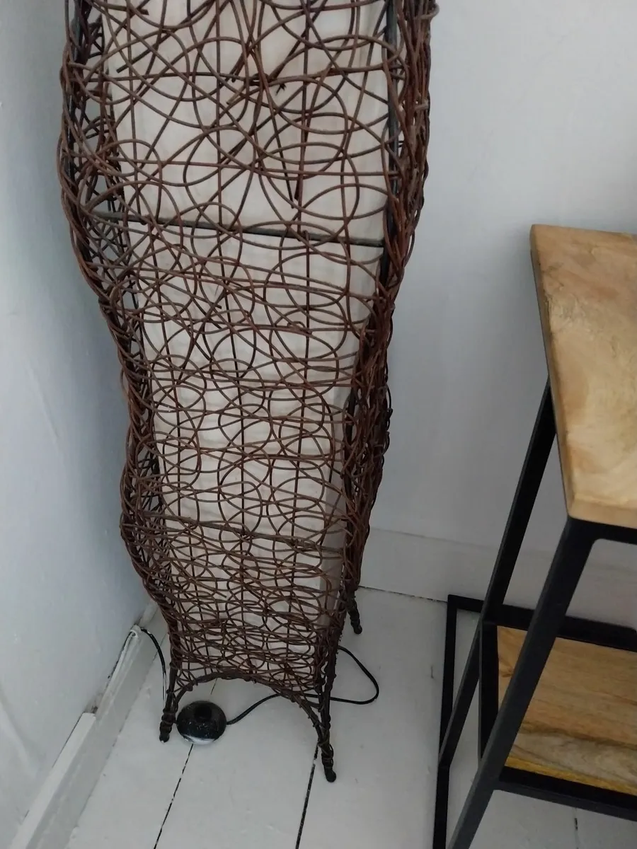 Lamp (floor) - Image 1