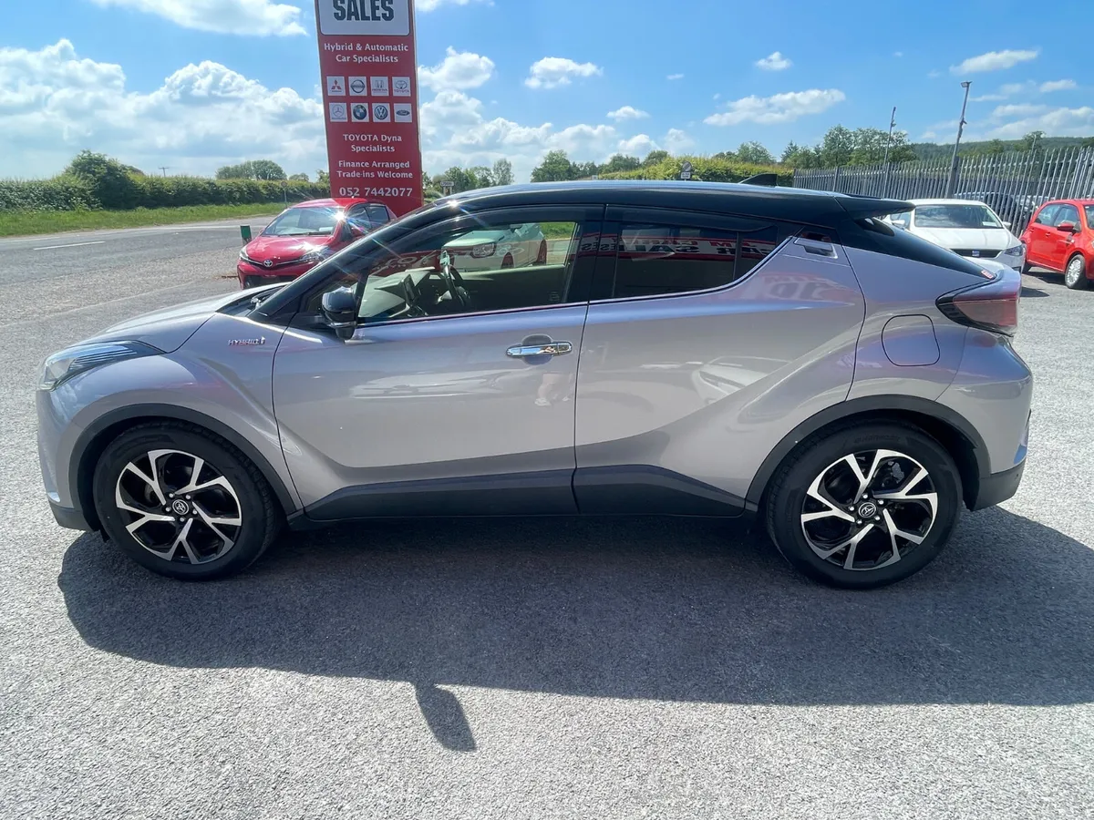 2017-2 Toyota CHR - Image 4