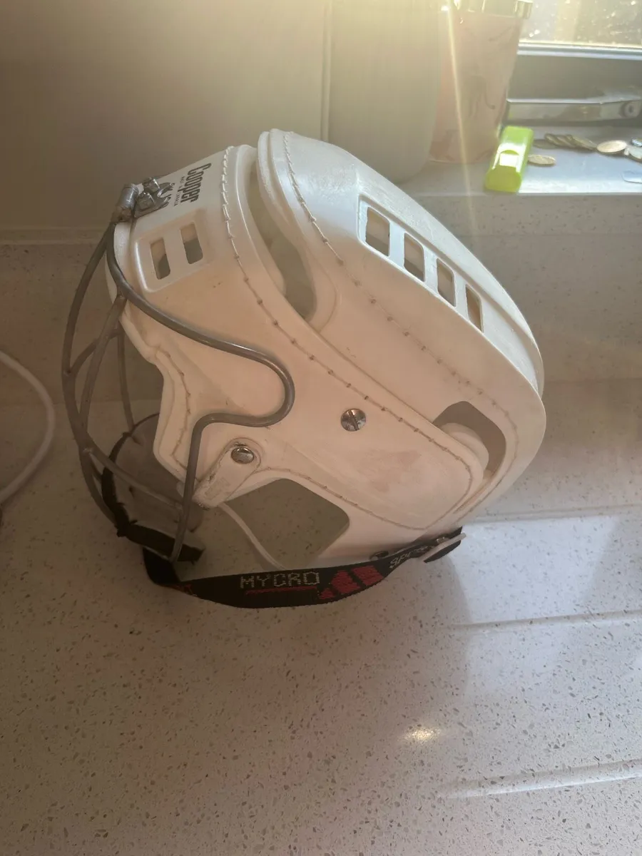 Old style Cooper Helmet - Image 3