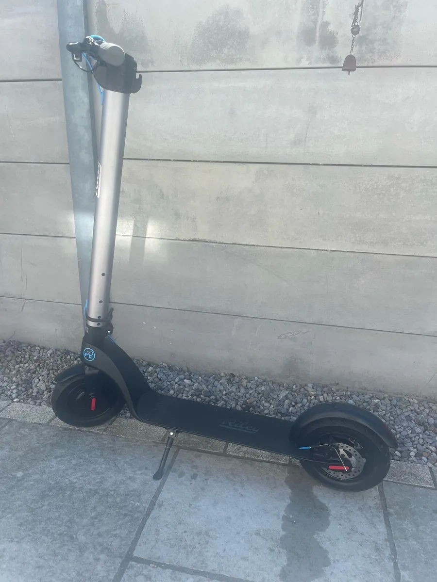 Electric scooter - Image 1